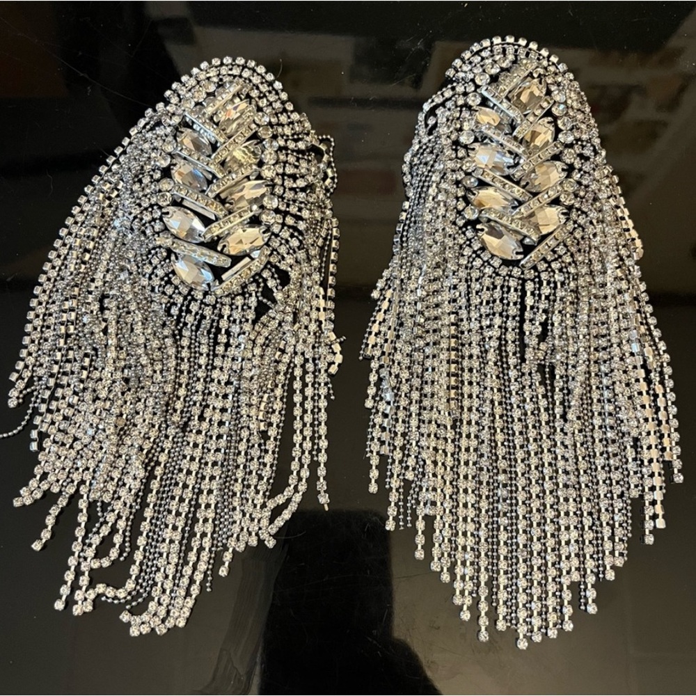 Shoulder Epaulet / Pad / Pin